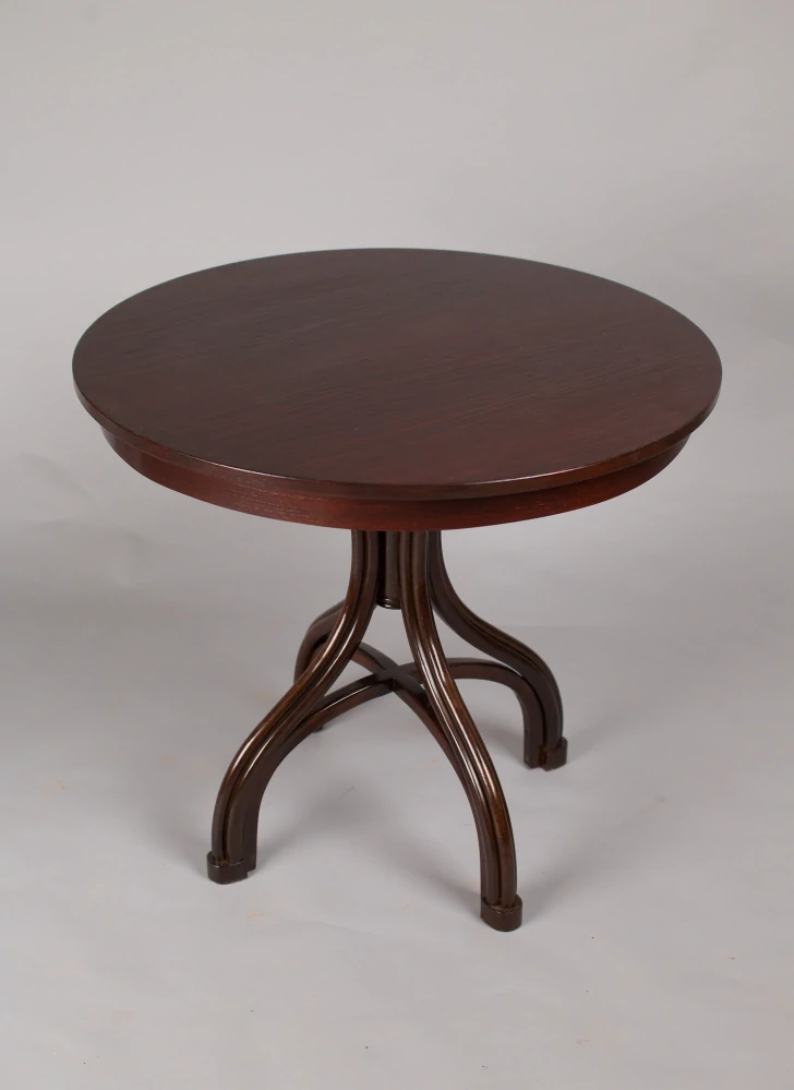 Stolek Thonet