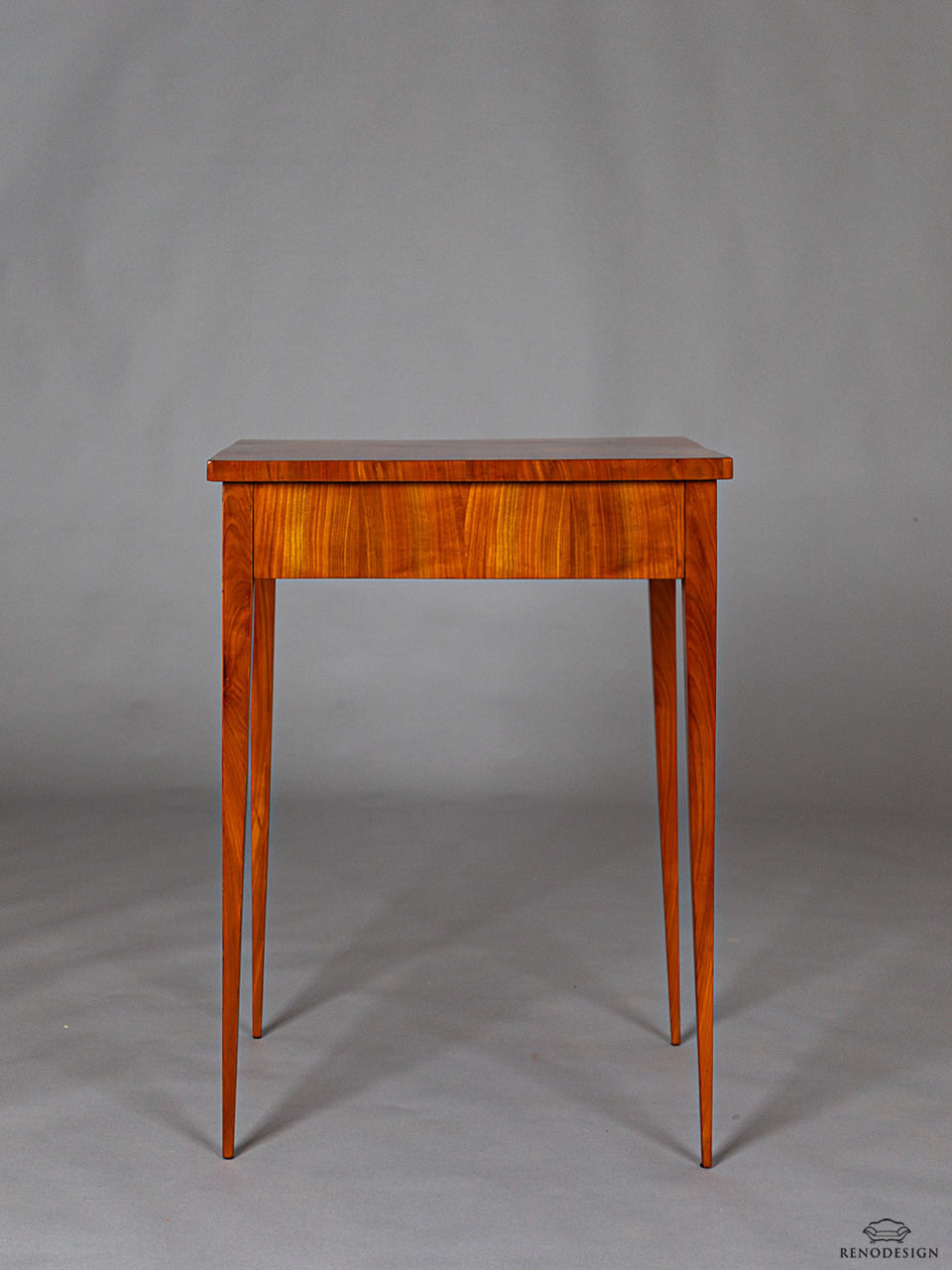 Stolek biedermeier