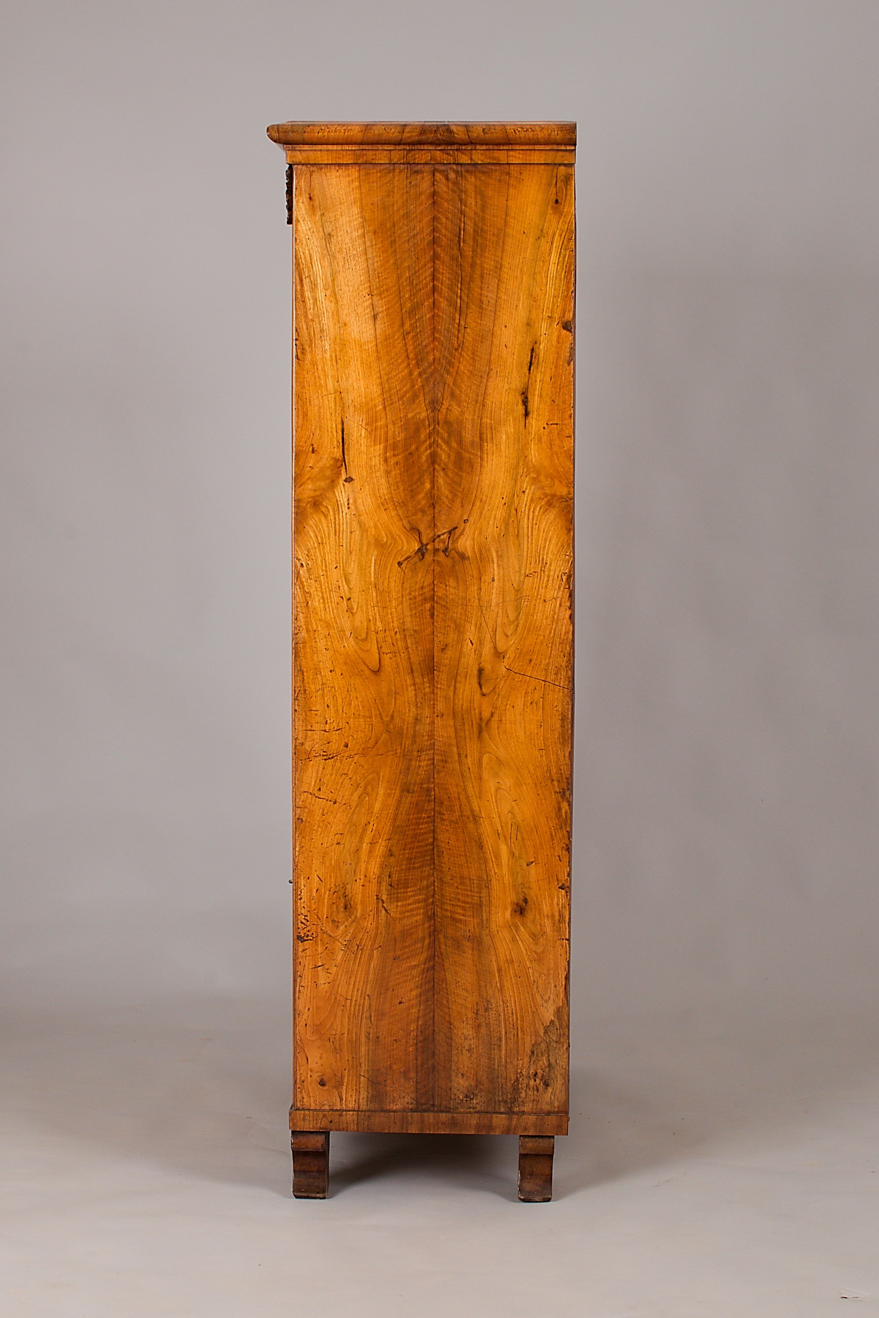 Klapsekretař biedermeier