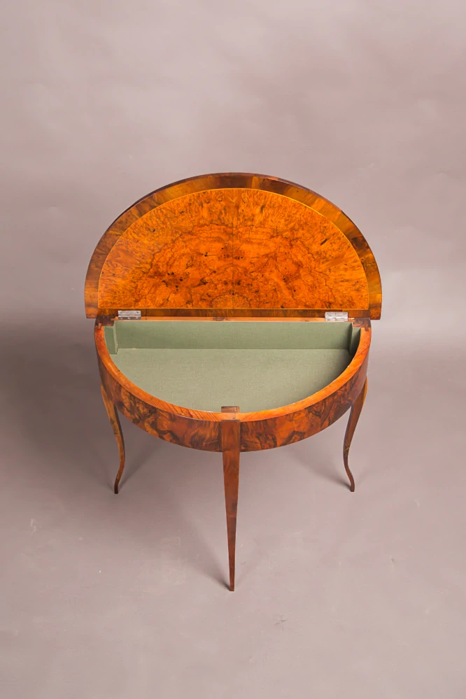 Biedermeier salonní stolek typu demi-lune